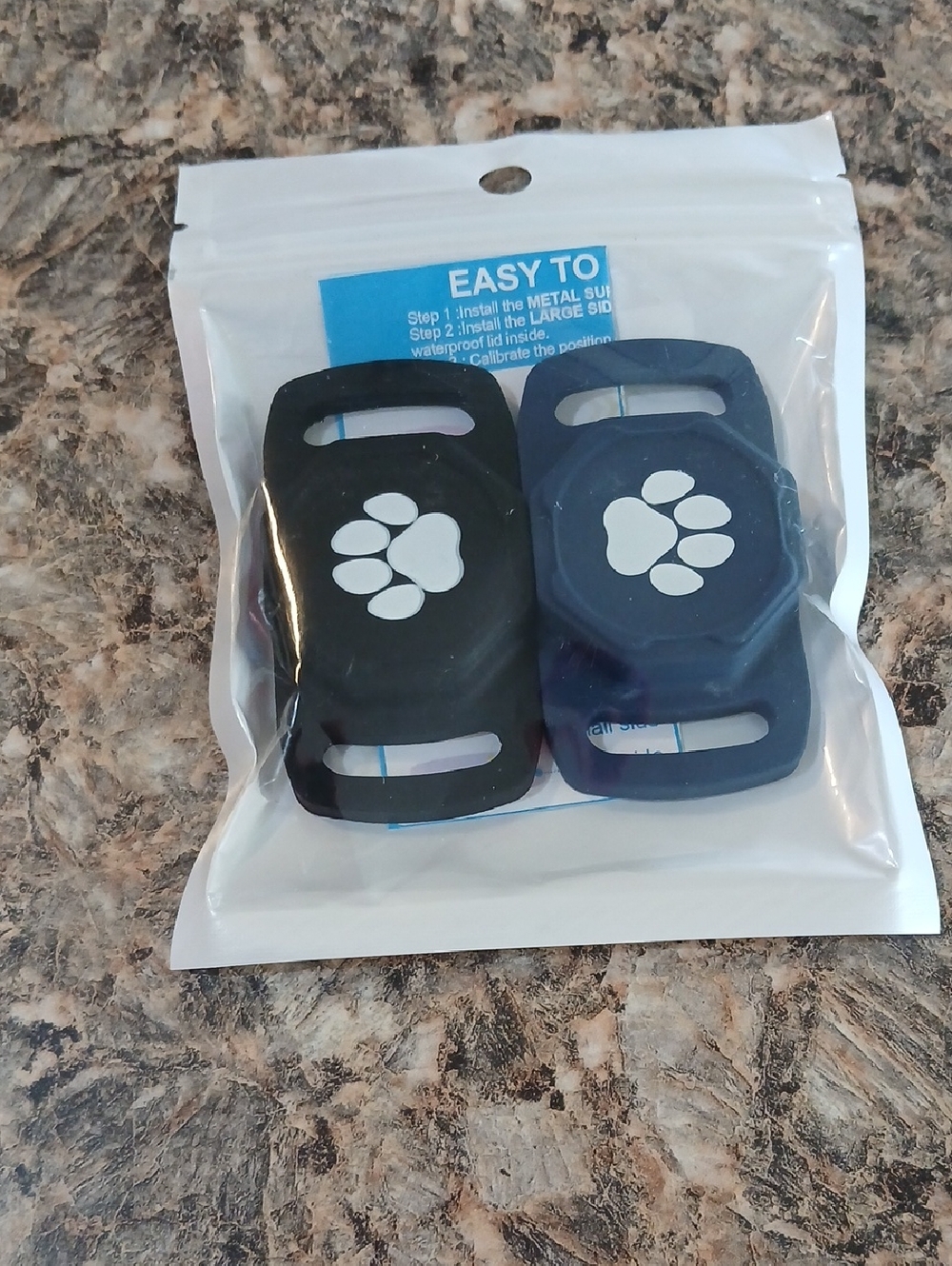 Silicone Paw Print Pet Collar Clips - Black & Navy for airtags